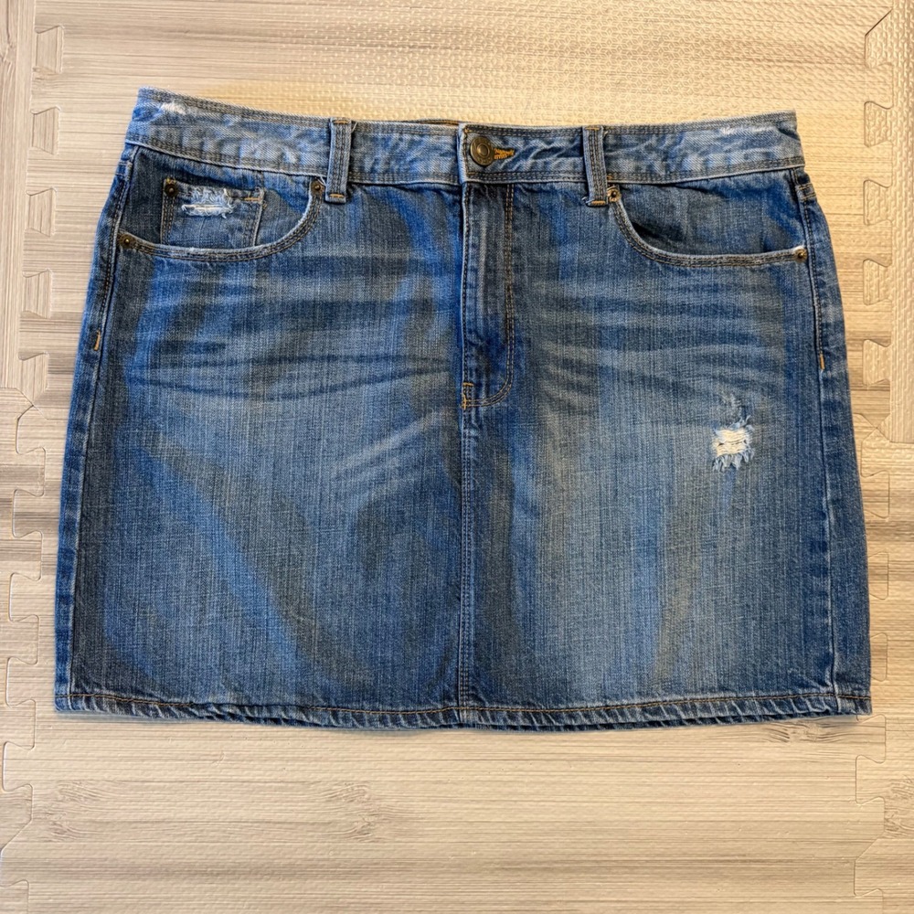 Gap Denim‎ Mini Skirt Womens 14/32 Blue Distressed 1969 Light Fade 5-Pocket Y2K